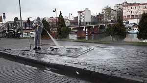 YERALTI ÇÖP KONTEYNERLERİ DEZENFEKTE EDİLDİ