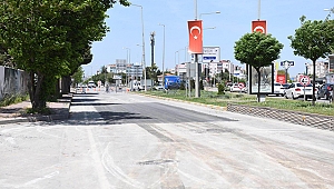 ATATÜRK CADDESİNDE ASFALT ONARIM ÇALIŞMALARI YÜRÜTÜLDÜ