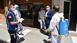 BİGA BELEDİYESİ BERBER VE KUAFÖRLERİ DEZENFEKTE ETTİ