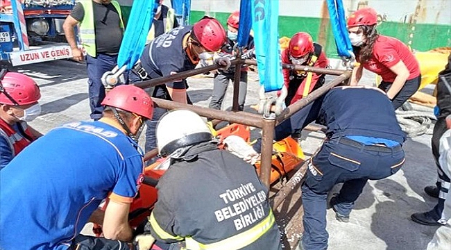 GEMİ AMBARINA DÜŞEN DENİZCİ YARALANDI!
