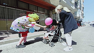 RENGARENK BALONLAR ÇOCUKLARLA BULUŞTU