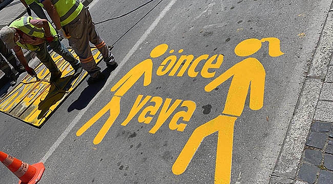 YOL ÇİZGİLERİ YENİLENİYOR