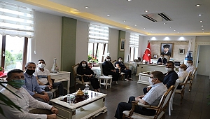 ÇANAKKALE MERKEZ İLÇE MAHALLE MUHTARLARI, VALİ İLHAMİ AKTAŞ'I ZİYARET ETTİ