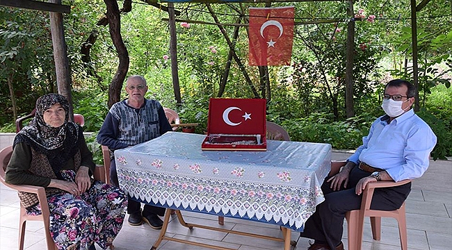 KAYMAKAM GÜRDAL, ŞEHİT BABALARINI UNUTMADI