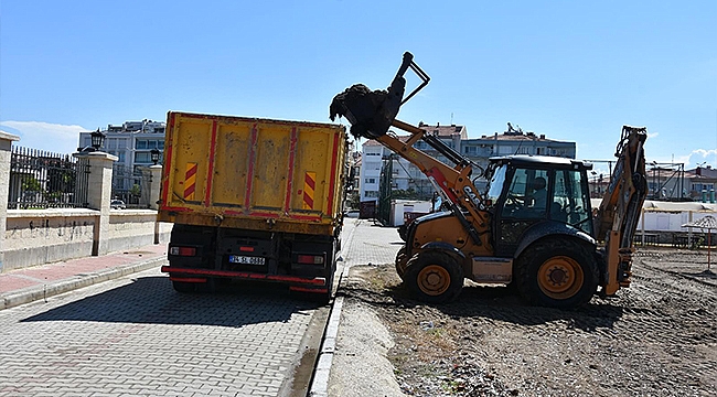 PLAJLARDA TEMİZLİK ÇALIŞMALARI DEVAM EDİYOR