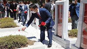 15 TEMMUZ ŞEHİTLERİ, 4. YIL DÖNÜMÜNDE ŞEHİTLER ABİDESİ'NDE ANILDI