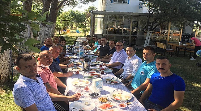 BAŞKAN ARSLAN SU İŞLERİ PERSONELİNE KAHVALTI VERDİ