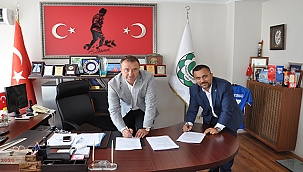 GÜMÜŞÇAY BELEDİYESİNDE TOPLU SÖZLEŞME SEVİNCİ