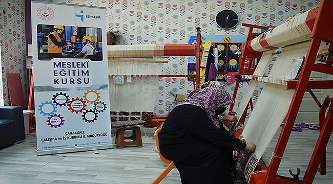 İLMEK İLMEK DOKUYARAK GELECEĞE MİRAS BIRAKIYORLAR