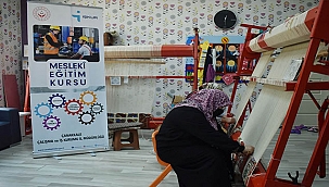 İLMEK İLMEK DOKUYARAK GELECEĞE MİRAS BIRAKIYORLAR