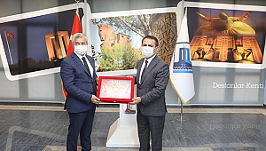 ŞAHİNBEY BELEDİYE BAŞKANI MEHMET TAHMAZOĞLU, VALİ AKTAŞ'I ZİYARET ETTİ