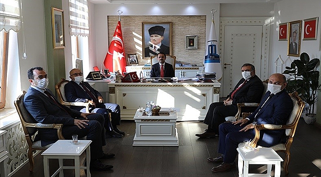 YEŞİLAY CEMİYETİ ÇANAKKALE ŞUBESİ, VALİ AKTAŞ'I ZİYARET ETTİ