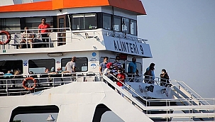 ÇANAKKALE'DE 102 BİN ARAÇ TAŞINDI