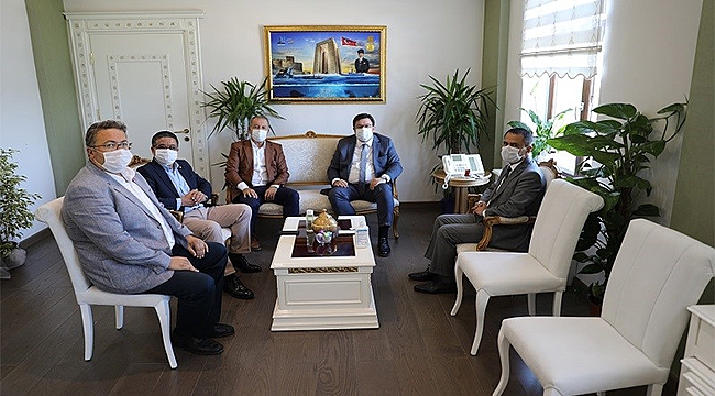 CHP ÇANAKKALE MİLLETVEKİLİ MUHARREM ERKEK, VALİ AKTAŞ'I ZİYARET ETTİ