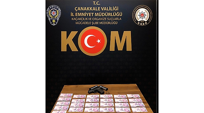 EZİNE'DE UYUŞTURUCU VE SAHTE PARA OPERASYONU 