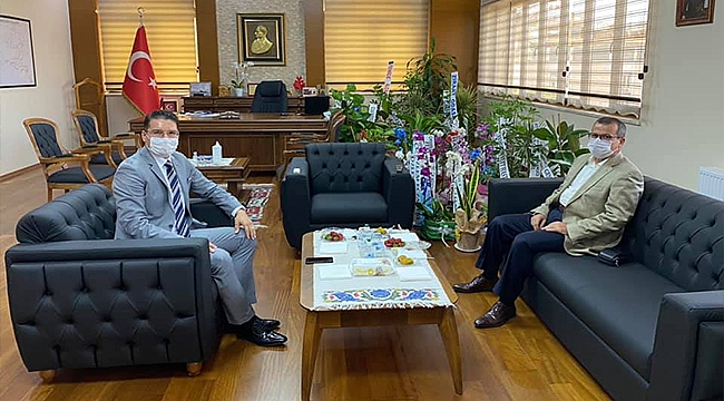 KAYMAKAM GÜRDAL'DAN YENİ KAYMAKAMA ZİYARET 