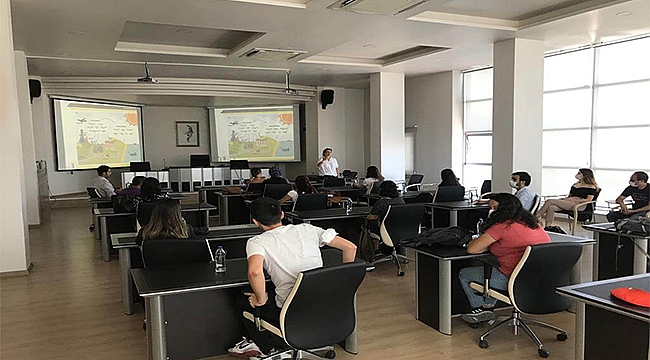 TIP ÖĞRENCİLERİNE TEMİZLİK EĞİTİMİ VERİLDİ