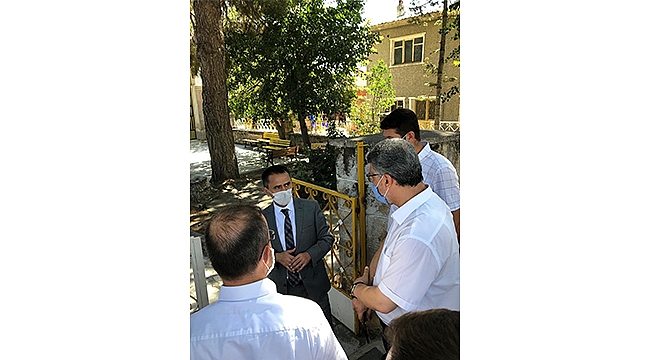 VALİ AKTAŞ, EZİNE MERKEZ ULU CAMİİ'Nİ ZİYARET ETTİ