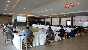 VALİ AKTAŞ, KORONAVİRÜS TEDBİRLERİ HAKKINDA BRİFİNG ALDI