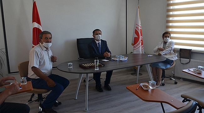 VALİ AKTAŞ, MUHTARLAR DERNEĞİNİ ZİYARET ETTİ