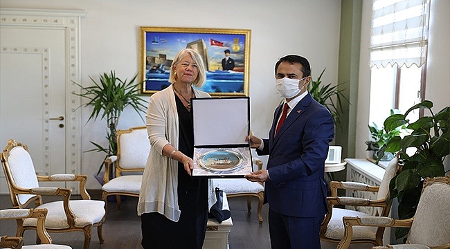 YENİ ZELANDA'NIN ANKARA BÜYÜKELÇİSİ WENDY HİNTON, VALİ AKTAŞ'I ZİYARET ETTİ