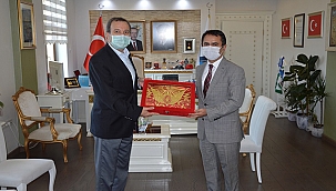 AK PARTİ ISPARTA MİLLETVEKİLİ MEHMET UĞUR GÖKGÖZ, VALİ AKTAŞ'I ZİYARET ETTİ