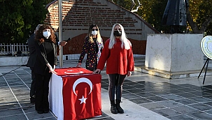 24 KASIM ÖĞRETMENLER GÜNÜ TÖRENLE KUTLANDI