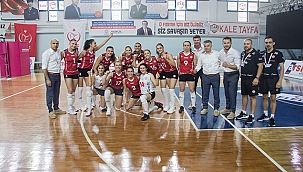 SULTANLAR İSTANBUL'DAN ELLERİ BOŞ DÖNDÜ