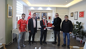 VALİ AKTAŞ, BİGA ADASPOR YÖNETİMİNİ KABUL ETTİ