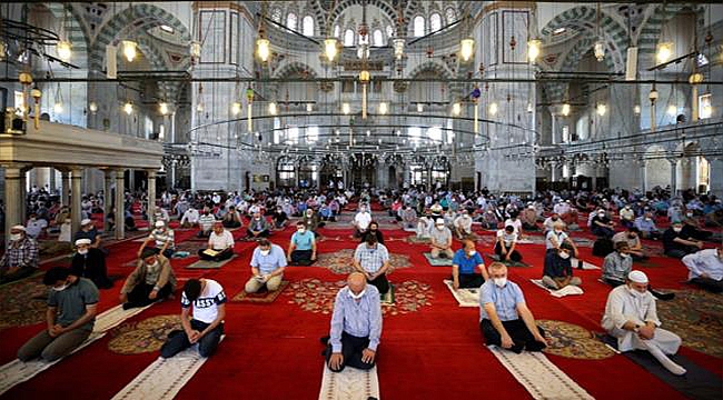 1 OCAK GÜNÜ CUMA NAMAZI KILINACAK MI?