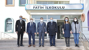 ÖĞRENCİLER KARNELERİNE CANLI YAYINDA KAVUŞTU