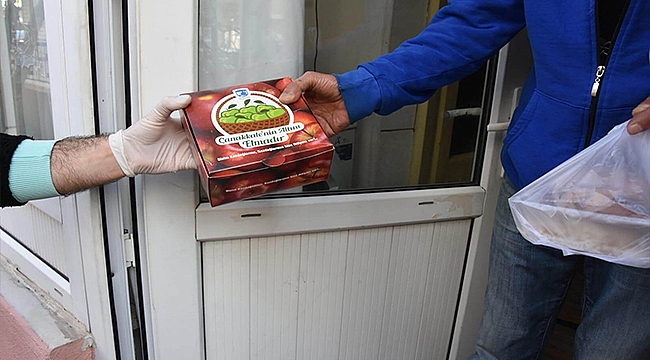 BAYRAMİÇ BÖLGESİNİN ELMALARI İHTİYAÇ SAHİPLERİYLE BULUŞUYOR