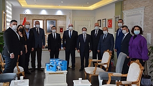 ÇASİAD'DAN ÖĞRENCİLERE TABLET DESTEĞİ