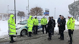 VALİ AKTAŞ PANDEMİ TEDBİRLERİNİN UYGULAMASINI DENETLEDİ