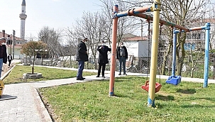 BAŞKAN ÖZ:" PARKLARIMIZI YENİLİYORUZ"