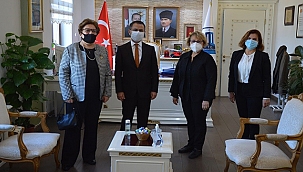 TÜRK ANNELER DERNEĞİ ÇANAKKALE ŞUBE YÖNETİMİNDEN VALİ AKTAŞ'A ZİYARET