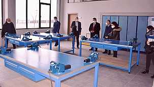 YÜRÜTME KURULU ÜYELERİ GELECEĞİN MUCİTLERİNE KONUK OLDULAR