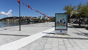 23 NİSAN ÖNCESİ KENT TÜRK BAYRAKLARI VE ATATÜRK POSTERLERİ İLE DONATILDI