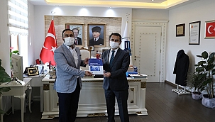 EĞİTİM BİR-SEN ÇANAKKALE ŞUBE BAŞKANINDAN VALİ AKTAŞ' A ZİYARET