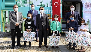 EN İYİ OKURLAR ÖDÜLLERİNİ VALİ AKTAŞ'TAN ALDILAR