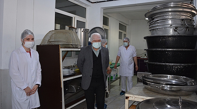 "GÜNLÜK 200 KİŞİYE YEMEK DAĞITIMI YAPILIYOR''