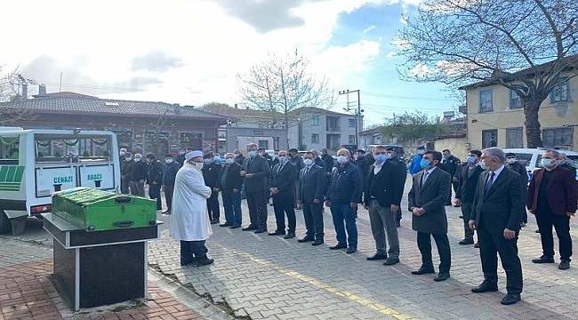 ŞEHİT SELAHATTİN UZ'UN ANNESİ DUALARLA SON YOLCULUĞUNA UĞURLANDI