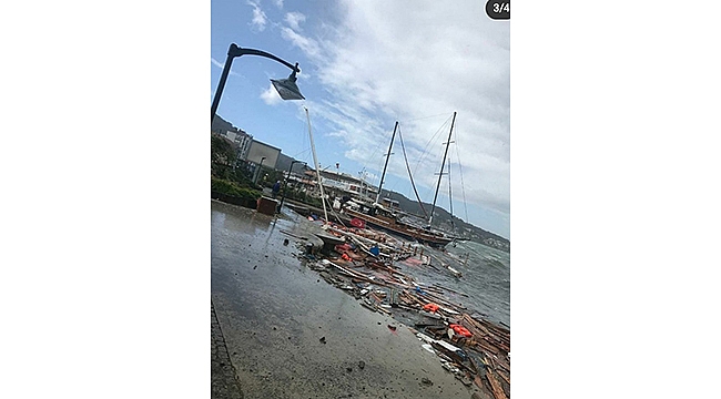 AYVALIK'I FIRTINA VURDU!