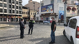 POLİS UYGULAMA NOKTASINDA SOKAĞA ÇIKMA KISITLAMASI DENETİMİ