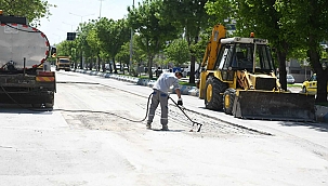 TROYA CADDESİNDE YOL BAKIM VE ONARIM ÇALIŞMASI