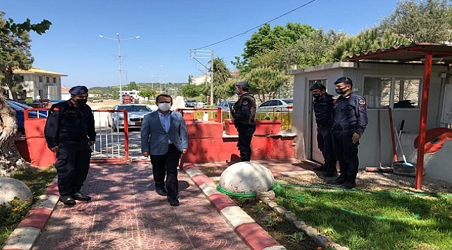 VALİ AKTAŞ'TAN BAYRAM MÜNASEBETİYLE EMNİYET VE JANDARMA PERSONELİNE ZİYARET..!