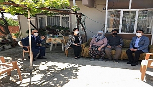 VALİ AKTAŞ VE EŞİ SONGÜL AKTAŞ ŞEHİT AİLELERİNİ ZİYARET ETTİLER..!