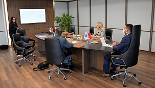 ECEM, ÖDÜLLÜ PROJESİNİ BAŞKAN ERDOĞAN'A SUNDU