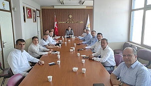 AK PARTİ İL BAŞKANI MAKAS, İLÇE BAŞKANLARIYLA İSTİŞARE TOPLANTISI GERÇEKLEŞTİRDİ