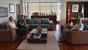 BAŞKAN GÖKHAN, OLİMPİYAT SPORCUSU UYAR VE ANTRENÖRÜ BERBEROĞLU'NU AĞIRLADI